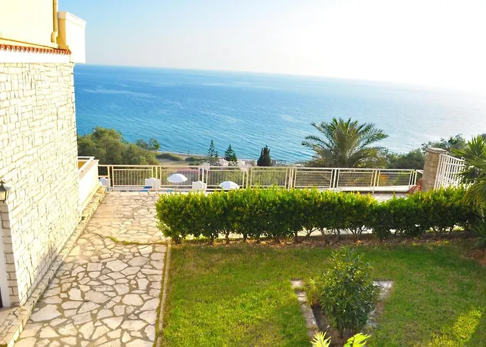 Beautiful Maria With Pool - Agios Gordios Beach, Corfu Appartamento