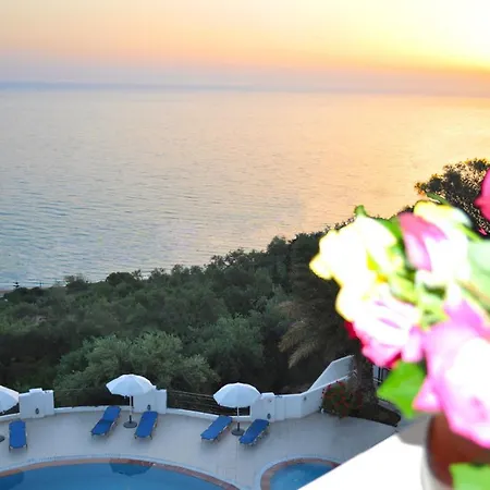 Beautiful Maria With Pool - Agios Gordios Beach, Corfu דירה