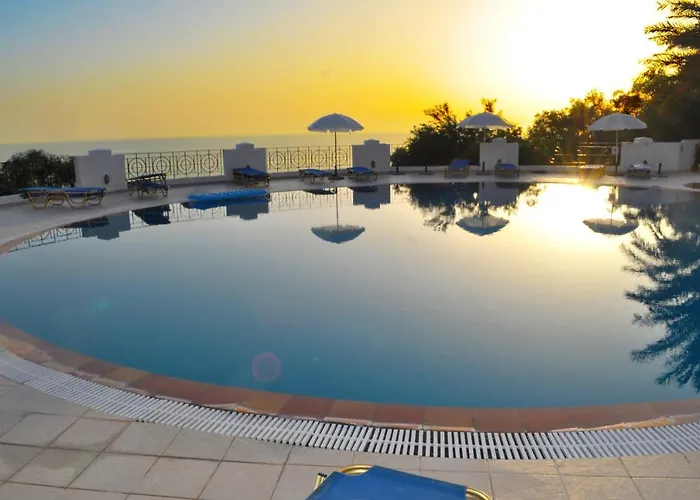 Beautiful Maria With Pool - Agios Gordios Beach, Corfu Apartamento *